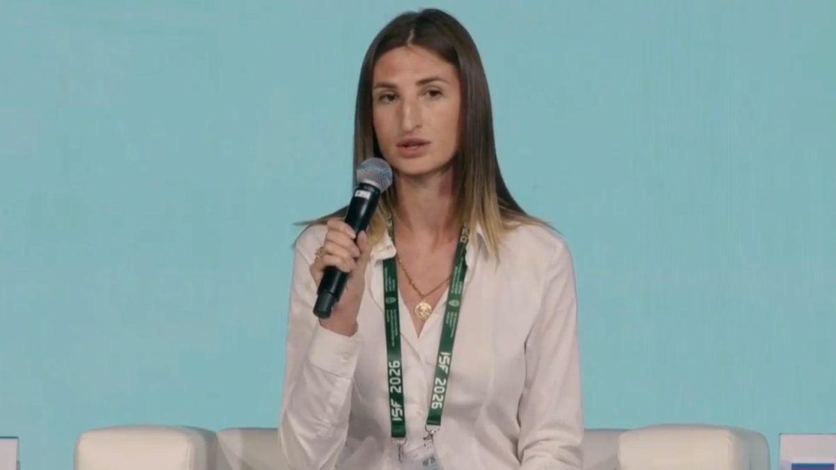 «Дети с окровавленными ногами бежали по стёклам»: преподаватель Старобельского колледжа рассказала об атаке ВСУ