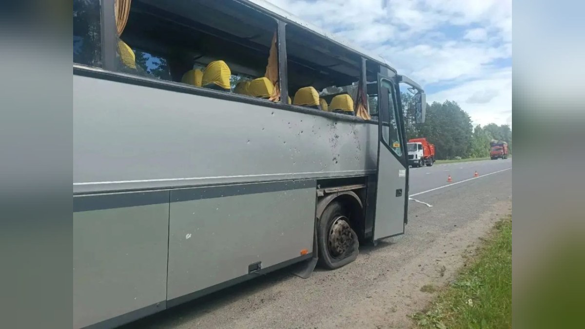 Удар ВСУ по автобусу с детьми: Мария Захарова заявила, что Киев охотится на мирных граждан, а депутат Олег Гайдукевич заверил, что Беларусь и Россия ответят жестко