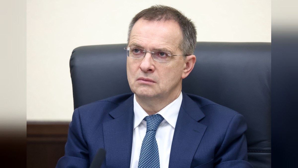 Владимир Мединский: тех, кто отдал приказ об ударе по музею-панораме в Севастополе, надо лечить