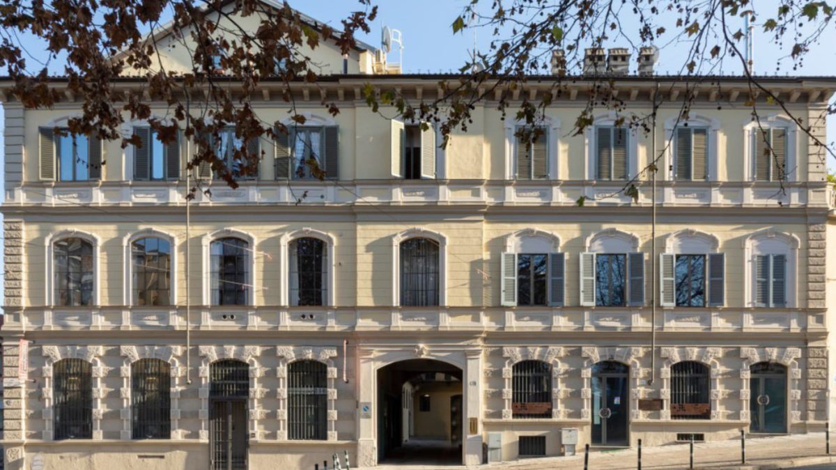 В итальянском Турине воры всего за четыре минуты вынесли из аукционного дома ценности на миллион евро
