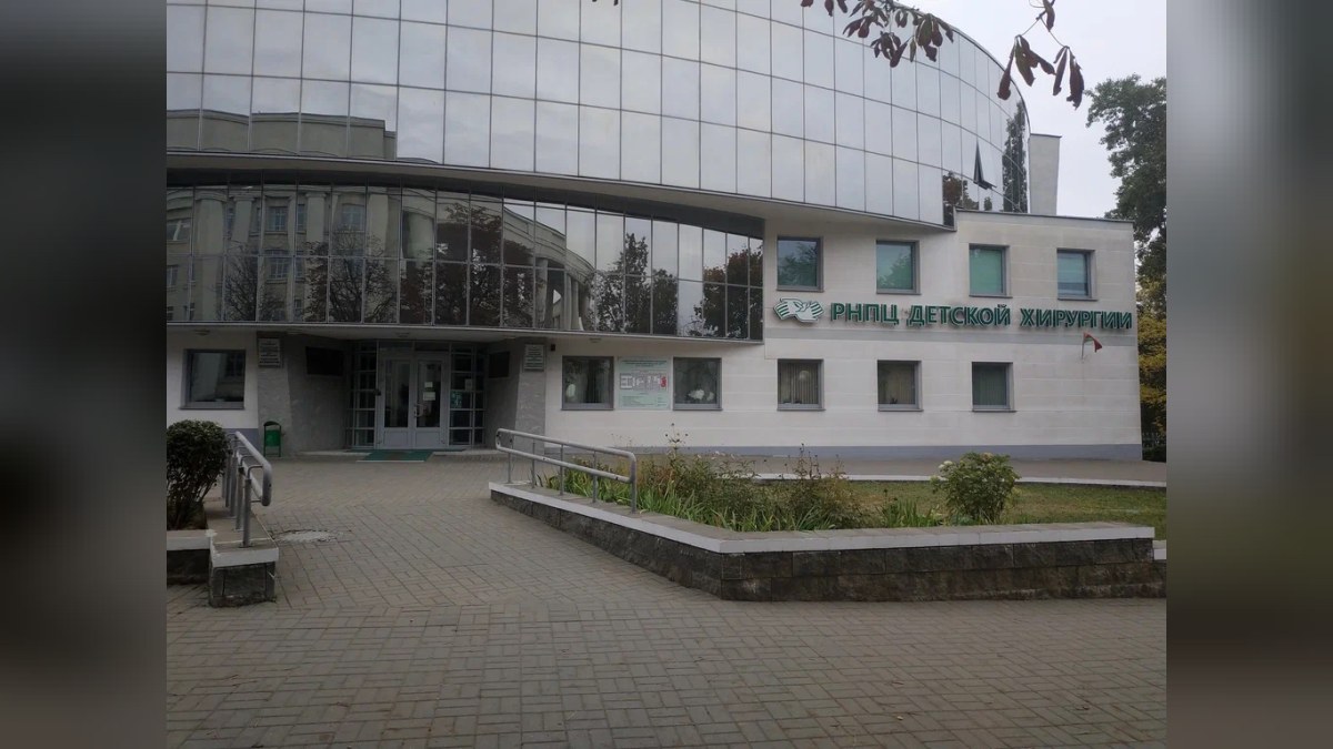 Врачи выписали двоих детей, пострадавших от атаки БПЛА ВСУ в Брянской области