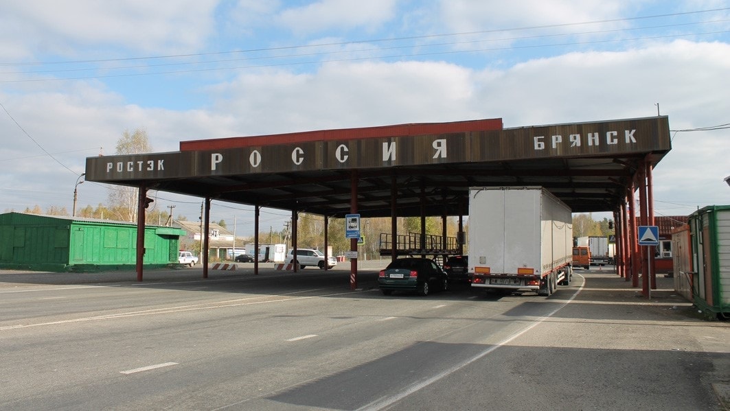 Беспилотник ВСУ атаковал пассажирский автобус на границе России и Беларуси