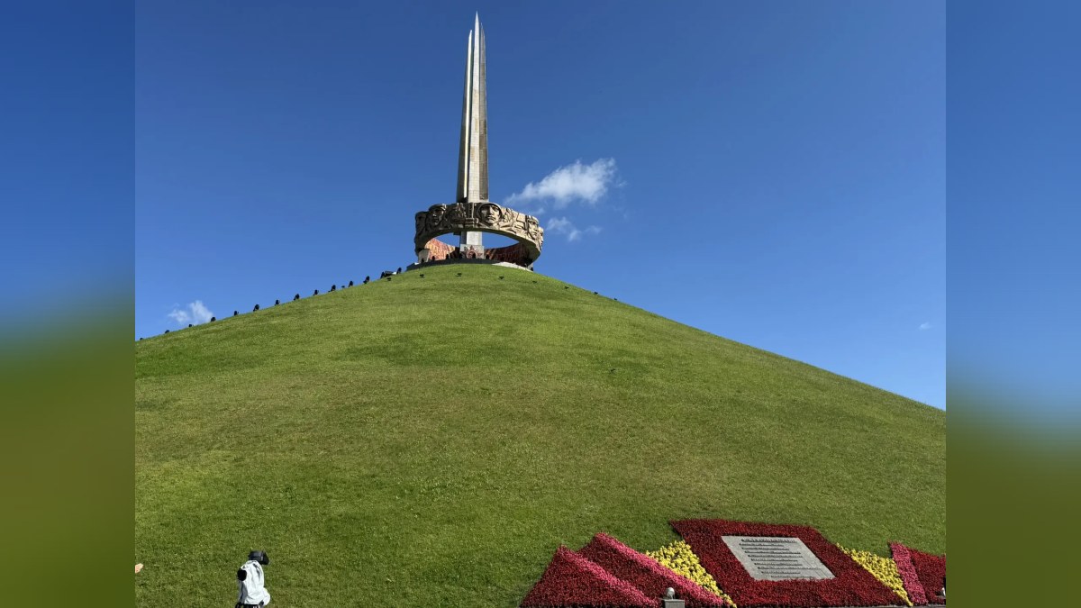 В мемориальном комплексе «Курган Славы» прошло торжественное мероприятие в День Независимости Беларуси