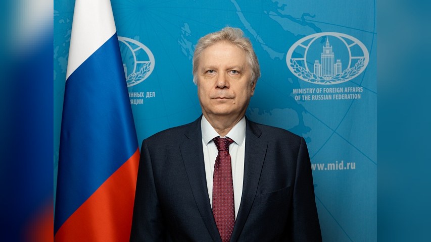 Владимир Путин освободил Дмитрия Корепанова от должности посла в Габонской Республике