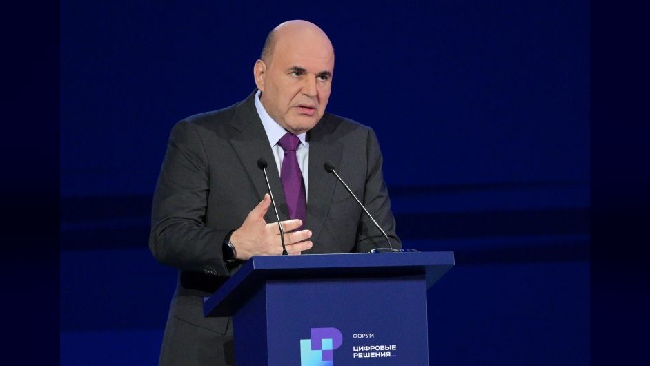 Михаил Мишустин поручил усилить защиту учетных записей на «Госуслугах»
